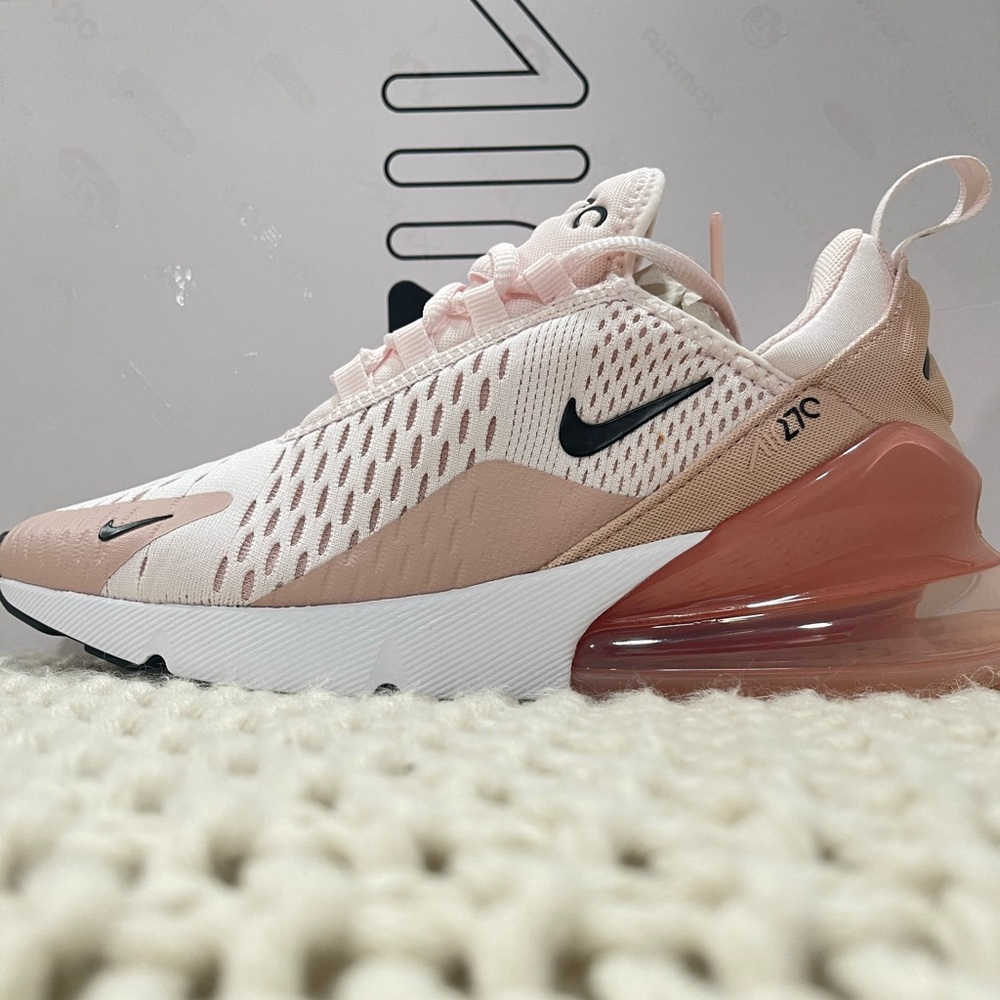 NEW NIKE AIR MAX 270
